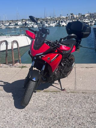 Yamaha Tracer 7 2021 Roja