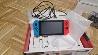 Nintendo Switch Azul y Rojo.