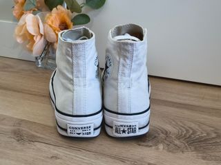 Converse con plataforma talla 40 color blanco