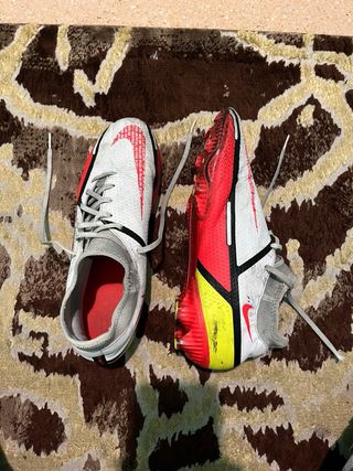 Botas de fútbol Nike Blancas