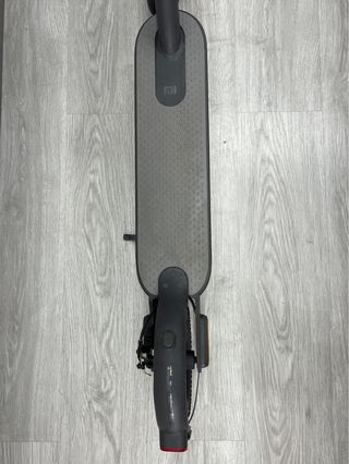 Patinete Eléctrico Xiaomi Scooter Essential