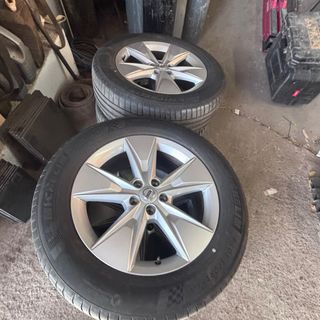 Llantas Volvo XC60 modelo 2023 235/60 R18 Michelin