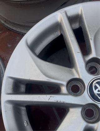 Llantas Toyota Yaris 15 6J
5x100