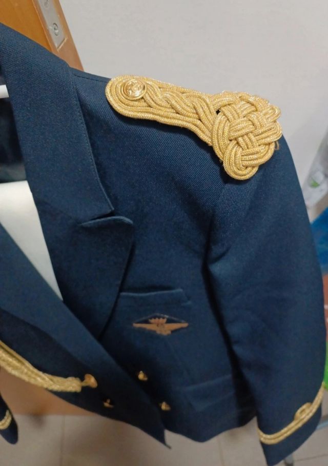 Traje de comunión niño azul y dorado