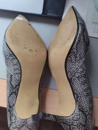 Zapatos Salón CORTefiel Tacón Bajo Piel Serpiente