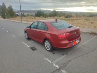 SEAT Toledo 1.6 TDI Style. 105 cv. 2013.