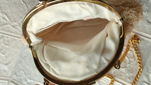 Bolso de mano japonés beige y dorado