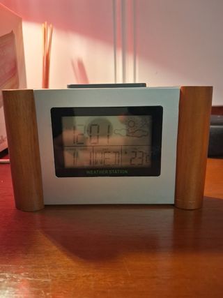 Radio Despertador Digital Madera y Plata 