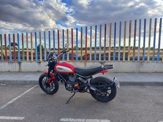 Ducati Scrambler Icon 800