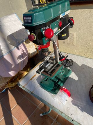 Taladro de columna Parkside PTBM 900 A1
