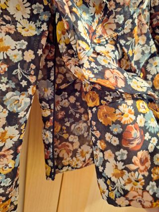 Crop top volantes estampado espalda abierta ZARA