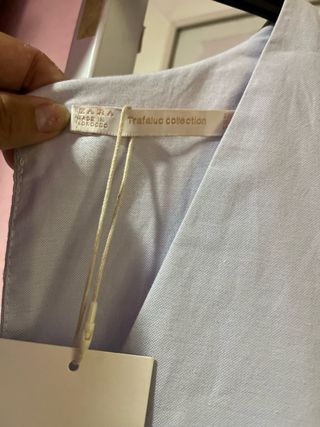 Vestido Zara azul claro manga acampanada