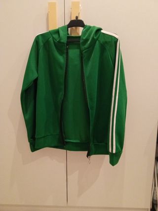 Chaqueta deportiva verde 
Unisex
Talla S/M