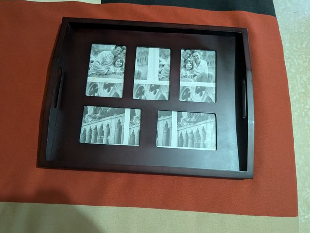 Marco de fotos con bandeja y caja