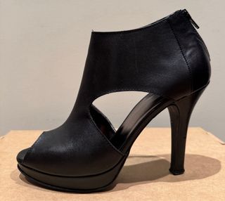 Zapatos peep-toe ‘Sisley’