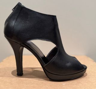 Zapatos peep-toe ‘Sisley’