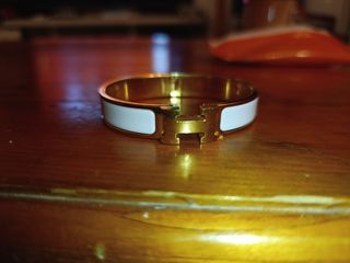 Pulsera Hermès Dorada con Blanco