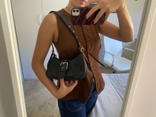 Bolso de hombro gris oscuro