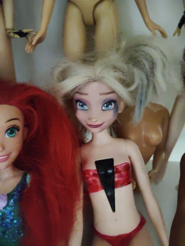 Lote de muñecas variadas