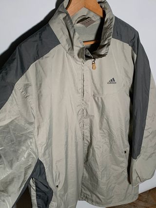 Chaqueta Adidas vintage, cortavientos retro gris