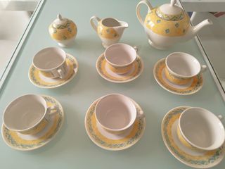 Juego de café de porcelana con diseño