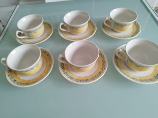 Juego de café de porcelana con diseño