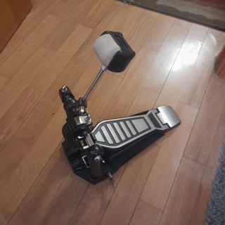 Pedal de Bombo Jinbao con Plataforma