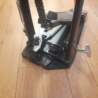 Pedal de Bombo Jinbao con Plataforma