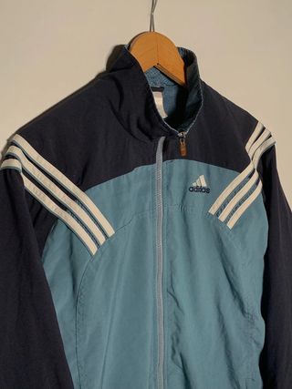 Chaqueta Adidas vintage, cortavientos retro azul