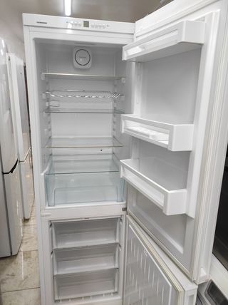 Nevera Liebherr blanca