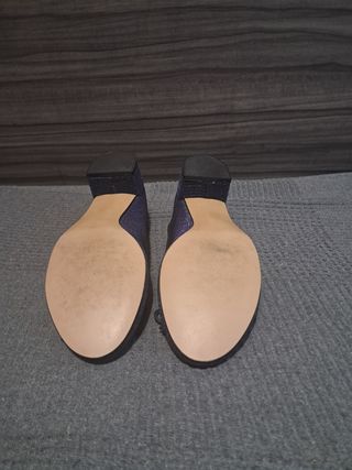 Zapatos planos Calmoda azules con lazo
