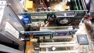 GIGABYTE GA-7ZXE Placa Base AMD 1.7GHz 256MB SDRAM