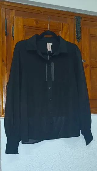 Blusa negra ONLY transparente manga larga