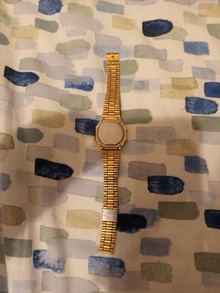 Reloj Casio Dorado Digital