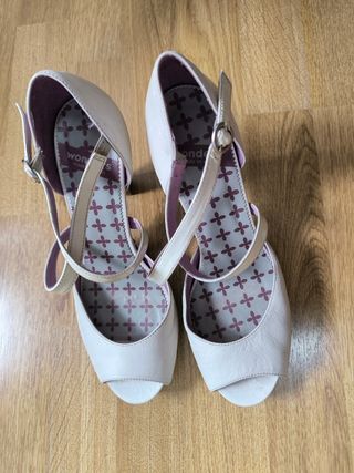 Zapatos de tacón vintage blanco marfil