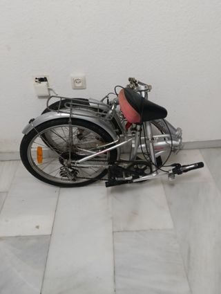 Bicicleta plegable Racer plateada