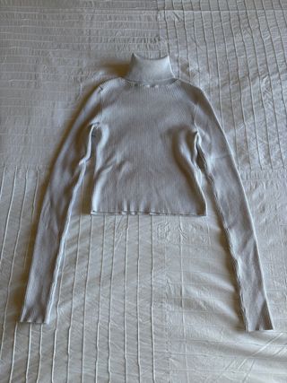 Crop top blanco de Bershka