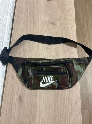 Riñonera Nike Camuflaje