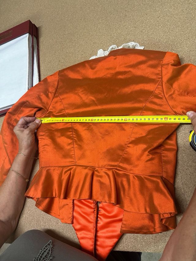 Corpiño de fallera naranja con encaje