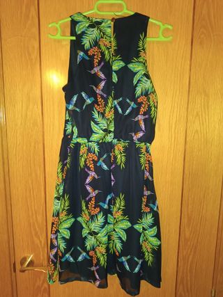 Vestido negro estampado colibríes