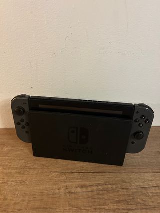 Nintendo Switch + 13 Juegos regalo