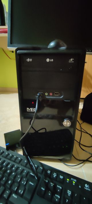 Ordenador de sobremesa LG Negro