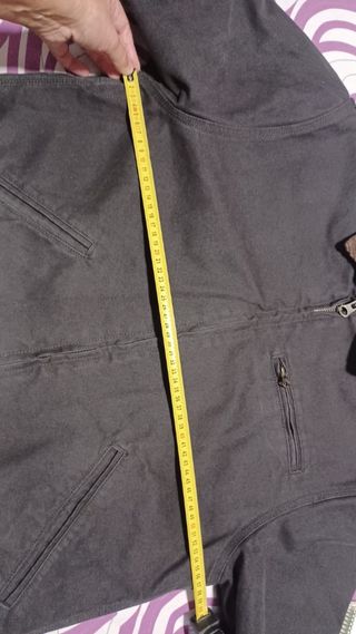 Chaqueta Zara Negra Cuello Marrón