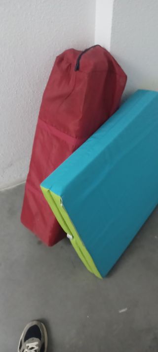 Cuna de viaje plegable