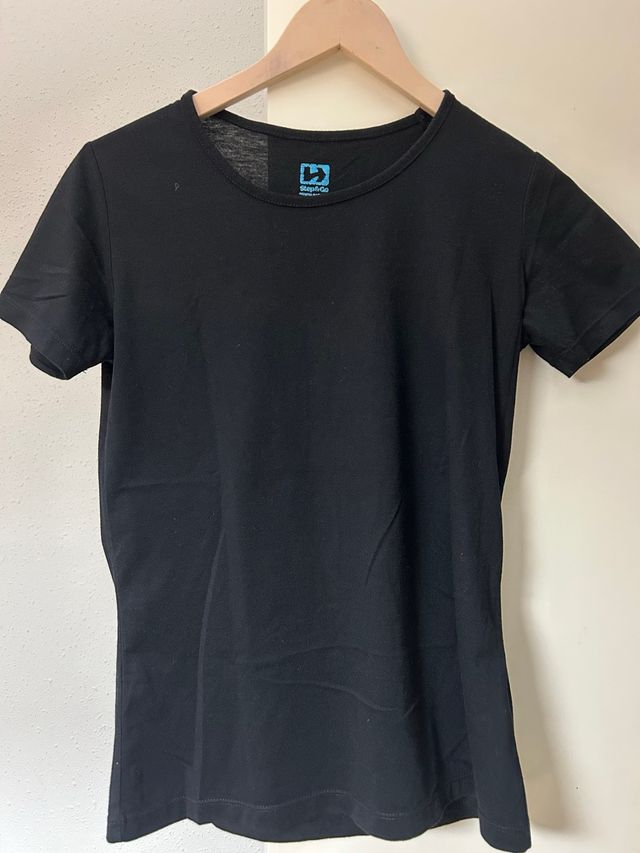 Camiseta deportiva negra Step&Go