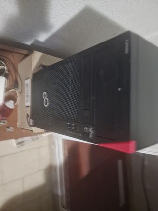 Torre PC Fujitsu Esprimo con Fuente de Alimentació