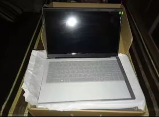 Portátil Plata con Regalo