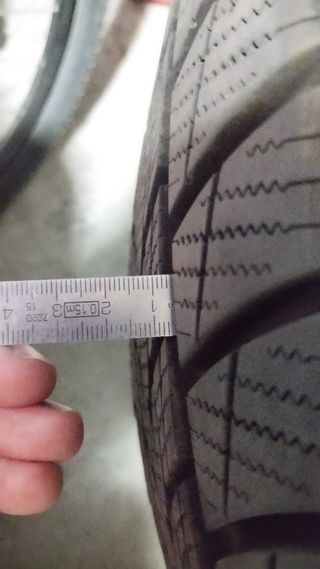 Neumaticos invierno 225/60/18 104V