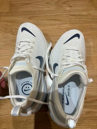 Nike Invincible Run 3 Gris/Blanco Talla 
