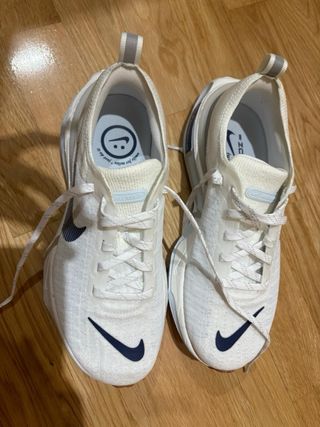 Nike Invincible Run 3 Gris/Blanco Talla 